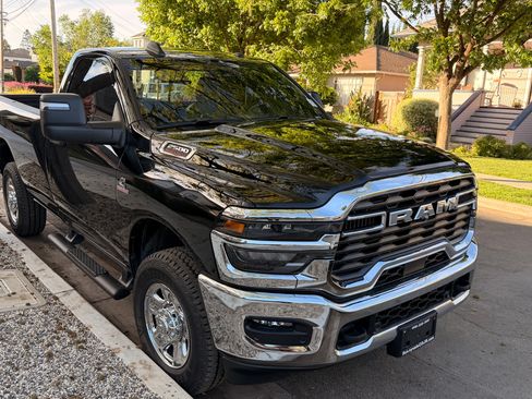 Used 2025 RAM 2500 Tradesman AWD/4WD image 4