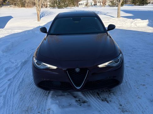 Used 2019 Alfa Romeo Giulia Sedan 4D image 1
