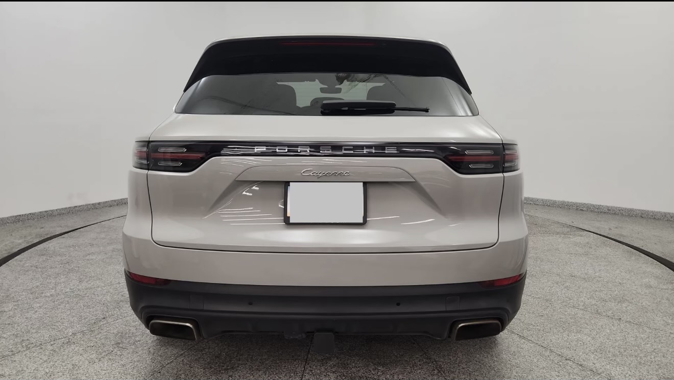 Used 2022 Porsche Cayenne Platinum Edition AWD/4WD image 6