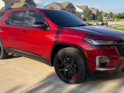 Used 2022 Chevrolet Traverse Premier w/ Redline Edition AWD/4WD image 1