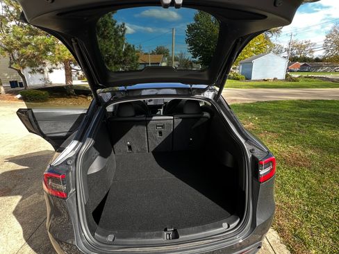 Used 2021 Tesla Model Y Long Range image 19