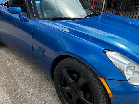 Used 2006 Pontiac Solstice Convertible w/ Premium Package image 10