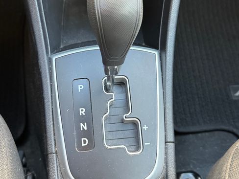 Used 2012 Hyundai Accent GS image 8