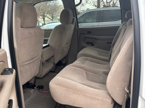 Used 2006 Chevrolet Avalanche Z71 w/ Preferred Equipment Group image 9