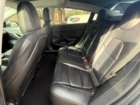 Used 2021 Tesla Model 3 Standard Range Plus image 10