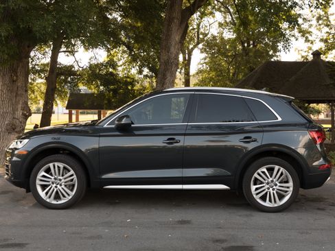 Used 2018 Audi Q5 2.0T Premium Plus w/ Premium Plus Package AWD/4WD image 5