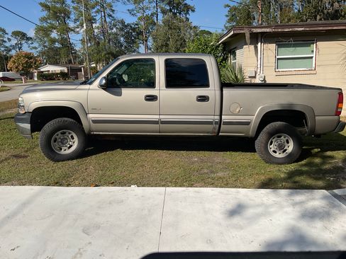 Used 2001 Chevrolet Silverado 2500 LS image 1