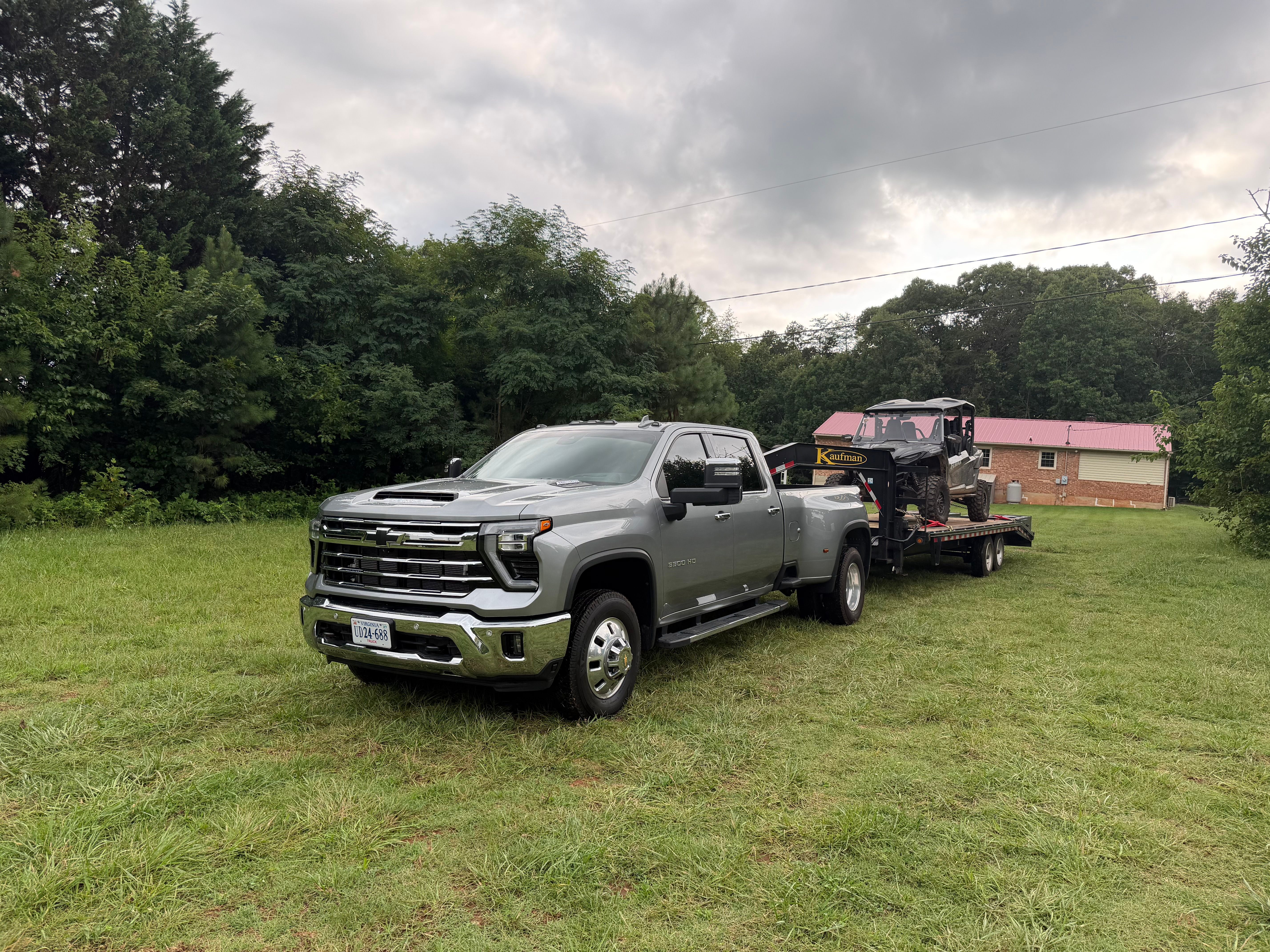 Used 2025 Chevrolet Silverado 3500 LTZ w/ LTZ Plus Package AWD/4WD image 1