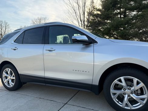 Used 2018 Chevrolet Equinox Premier image 4