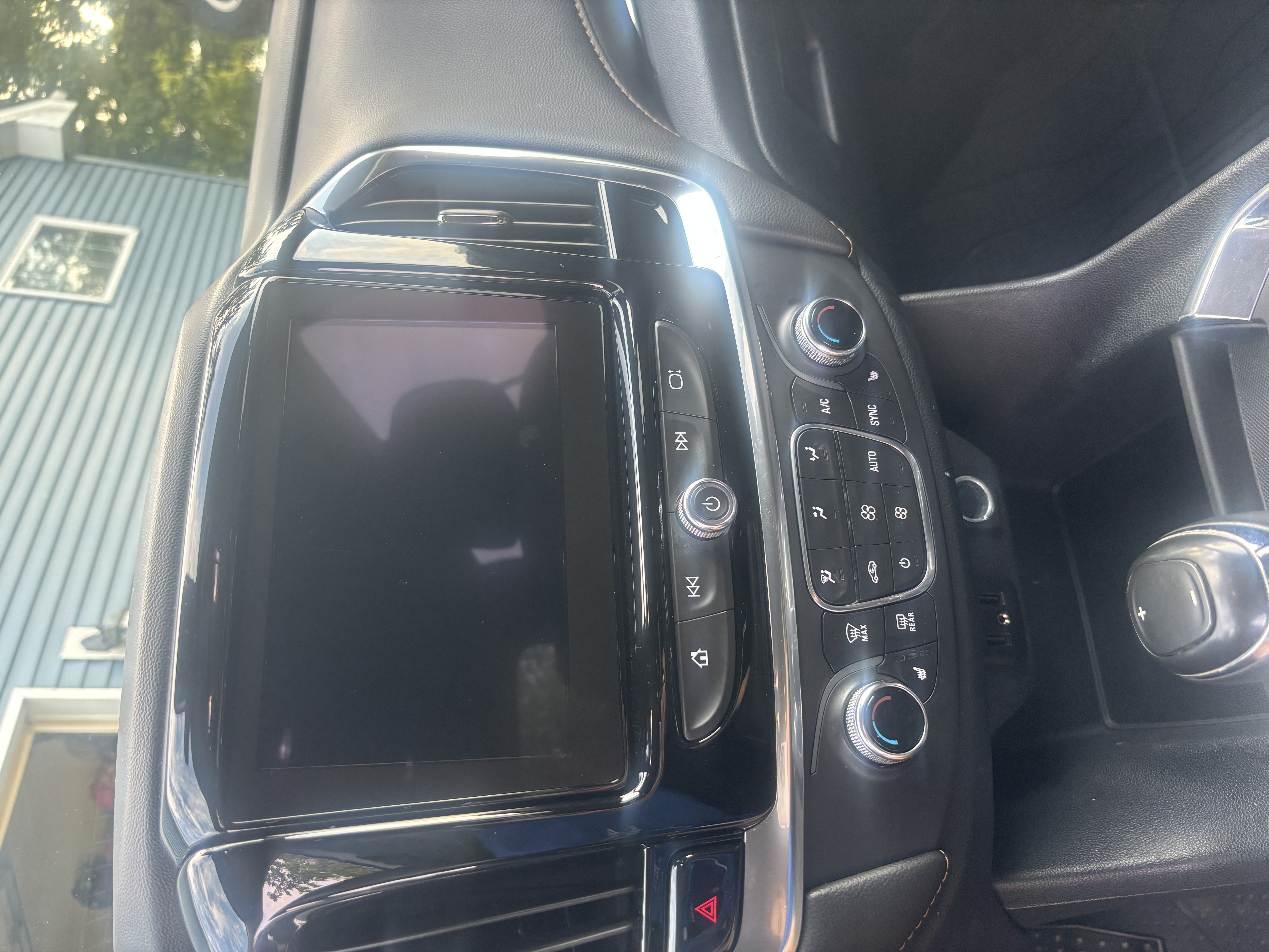 Used 2020 Chevrolet Traverse LT FWD image 5