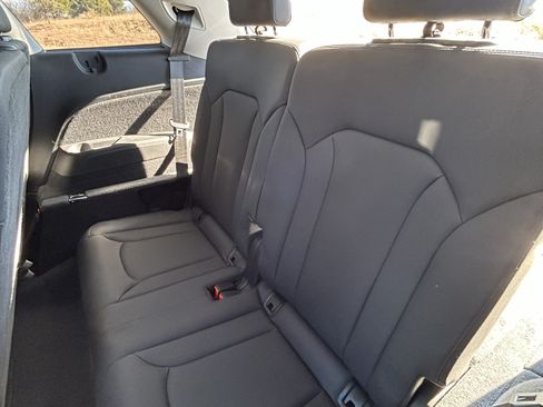 Used 2020 Audi Q7 3.0T Prestige w/ Prestige Package image 21