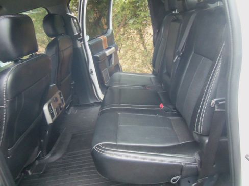 Used 2019 Ford F150 Lariat image 10