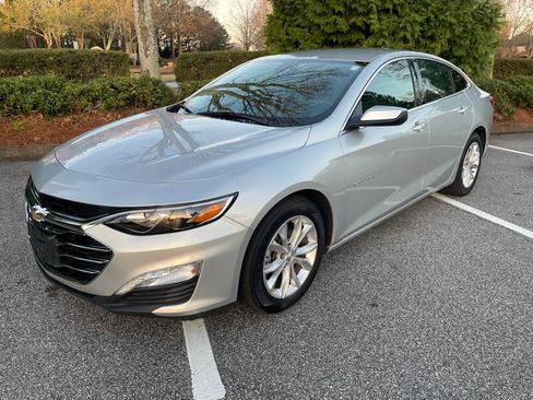 Used 2019 Chevrolet Malibu LT w/ Leather Package image 1