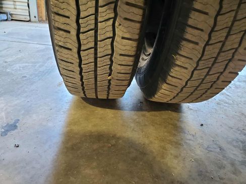 Used 2001 Ford F350 4x4 Regular Cab DRW Super Duty image 10