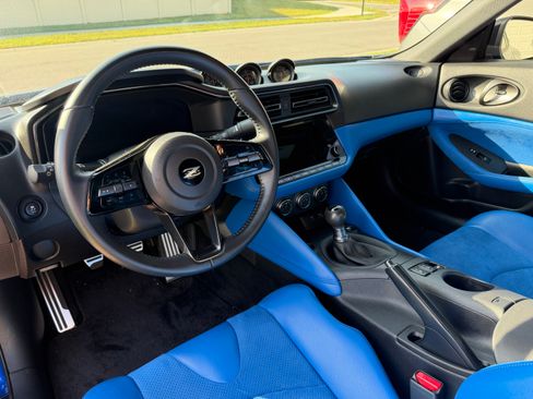 Used 2024 Nissan Z Performance w/ Floor Mat Package image 8