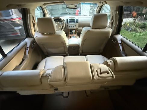 Used 2006 Nissan Pathfinder LE image 20