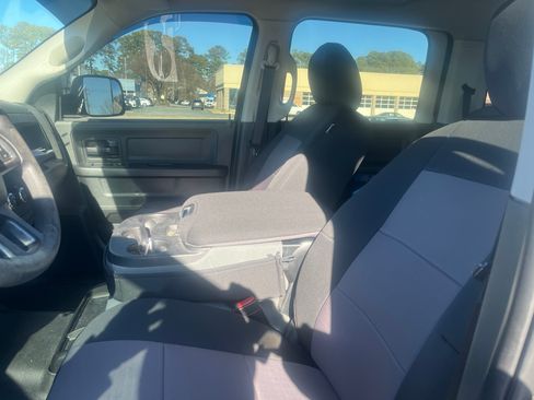 Used 2017 RAM 2500 Tradesman w/ Chrome Appearance Group image 5