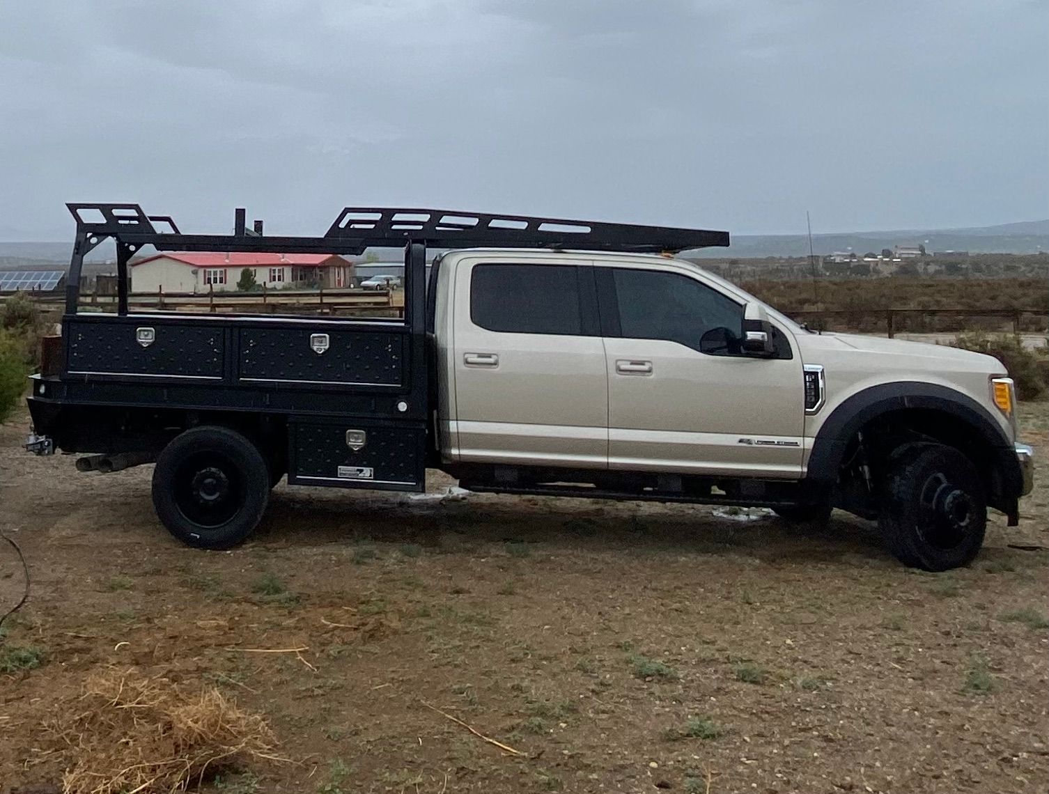 Used 2017 Ford F550 4x4 Crew Cab Super Duty image 2