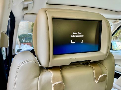 Used 2013 Land Rover Range Rover Supercharged image 12