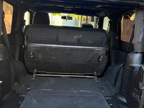 Used 2012 Jeep Wrangler Sport image 17