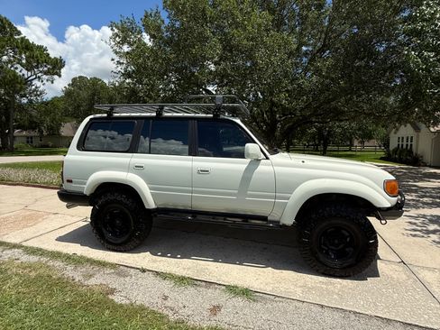 Used 1996 Toyota Land Cruiser image 2