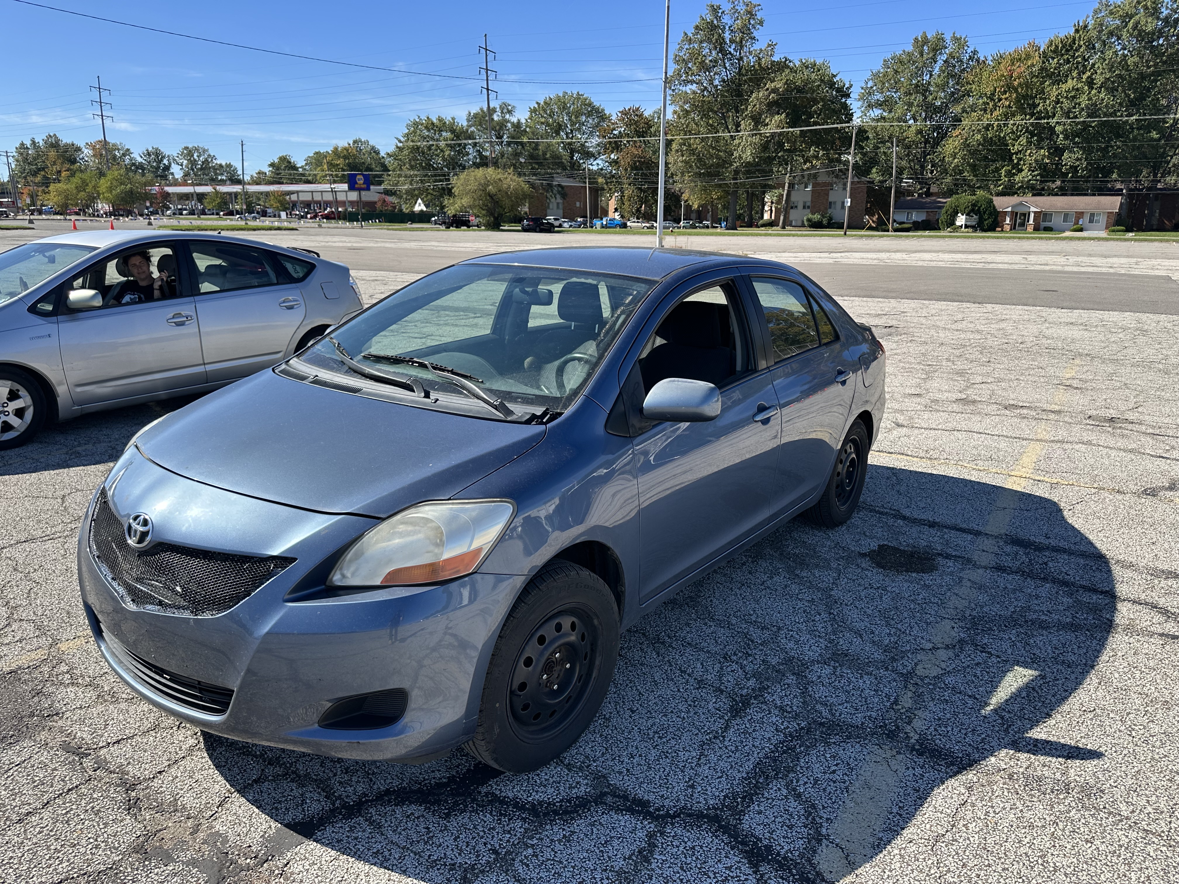 Used 2007 Toyota Yaris Sedan w/ Convenience Pkg FWD image 4