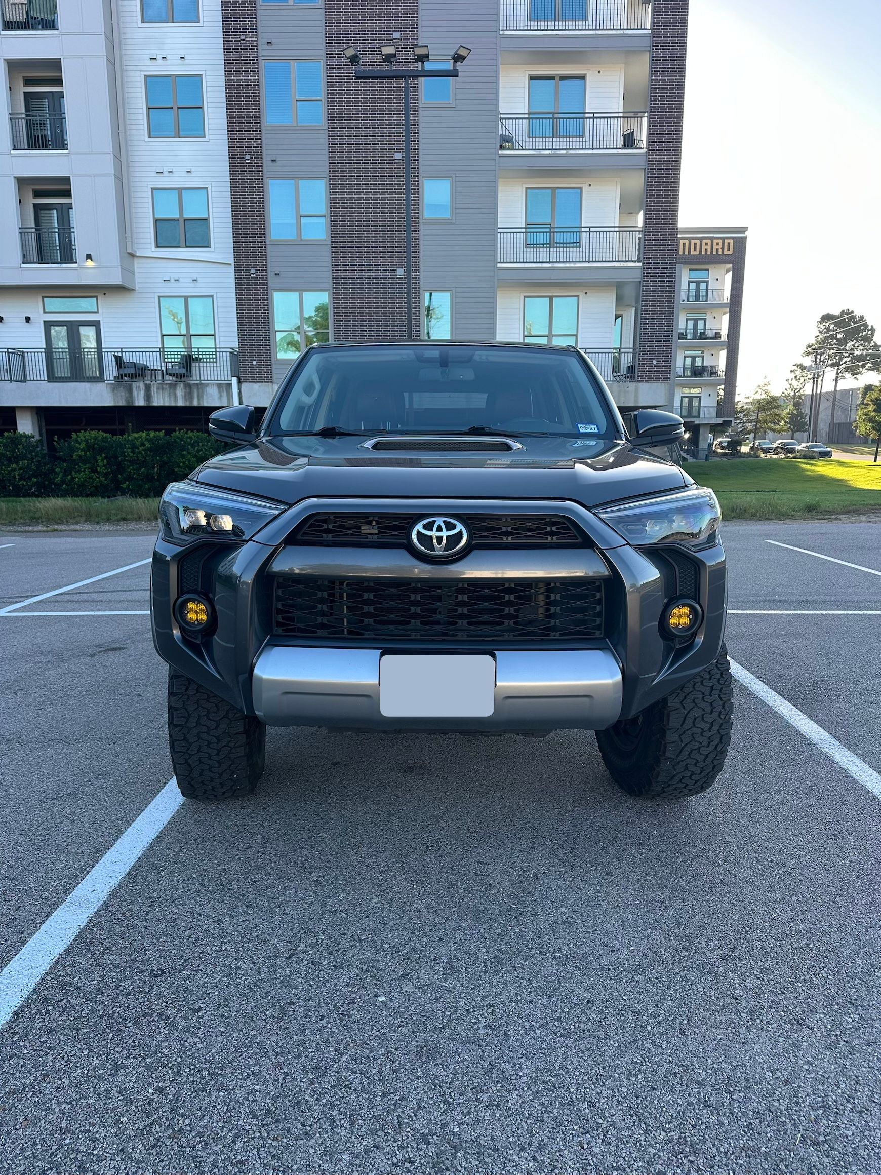 Used 2017 Toyota 4Runner TRD Off-Road Premium AWD/4WD image 2