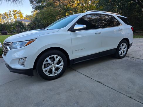 Used 2020 Chevrolet Equinox Premier image 1