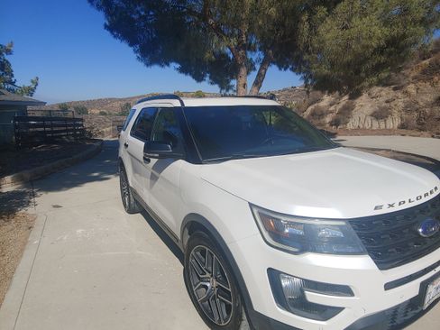 Used 2016 Ford Explorer Sport w/ Equipment Group 401A image 9