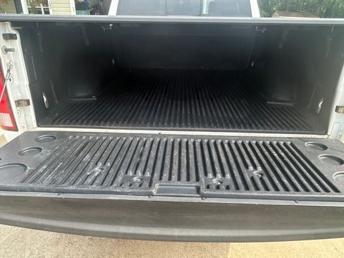 Used 2015 RAM 1500 Big Horn RWD image 16