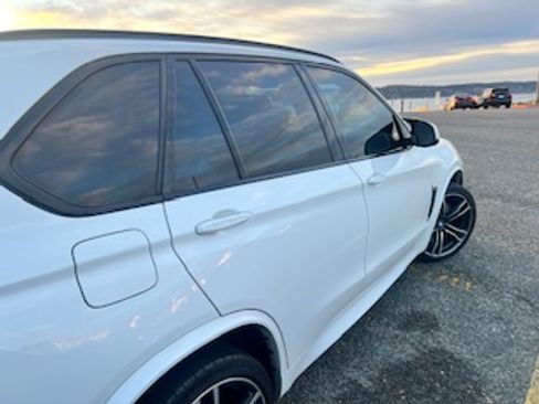 Used 2016 BMW X5 M image 9