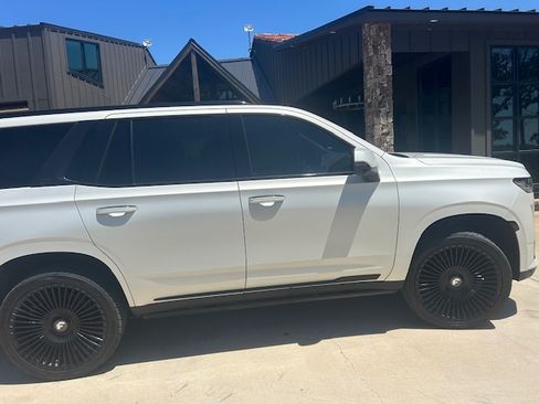 Used 2023 Cadillac Escalade Premium Luxury w/ LPO, Radiant Package AWD/4WD image 1