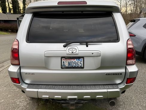 Used 2005 Toyota 4Runner Limited image 4