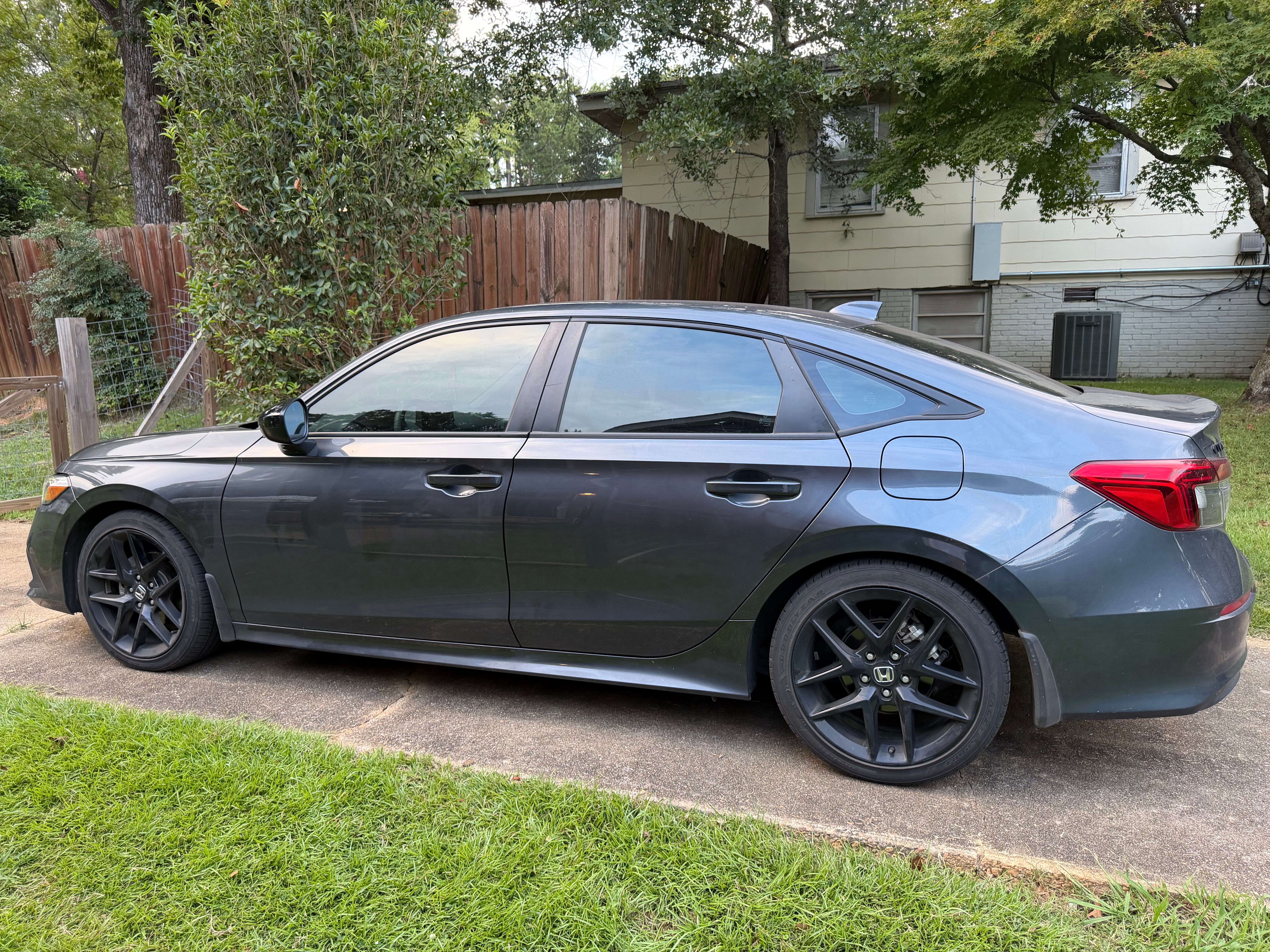 Used 2024 Honda Civic Sport image 2