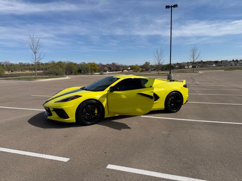 Used 2021 Chevrolet Corvette Stingray Premium Cpe w/ Z51 Performance Package image 28
