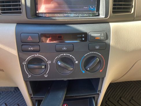 Used 2005 Toyota Corolla CE FWD image 4
