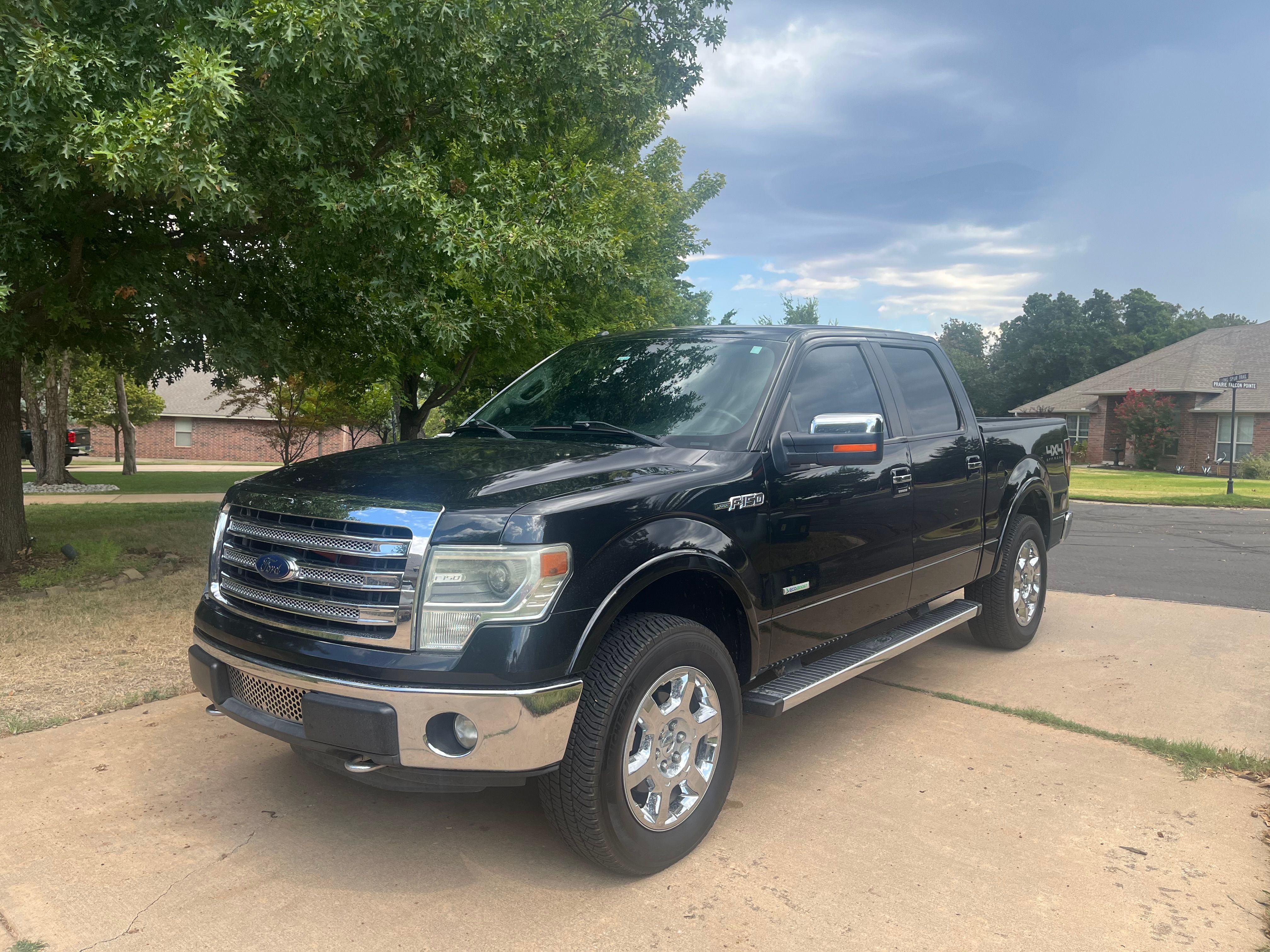 Used 2014 Ford F150 Lariat w/ Equipment Group 502A Luxury AWD/4WD image 1