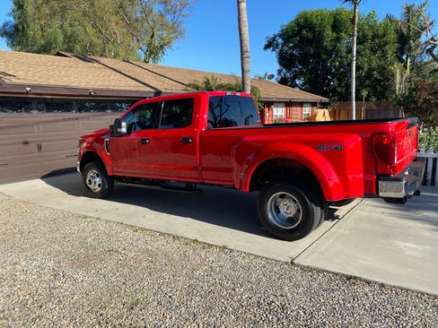 Used 2021 Ford F350 XLT image 1