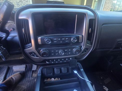 Used 2018 GMC Sierra 3500 Denali w/ Duramax Plus Package image 4