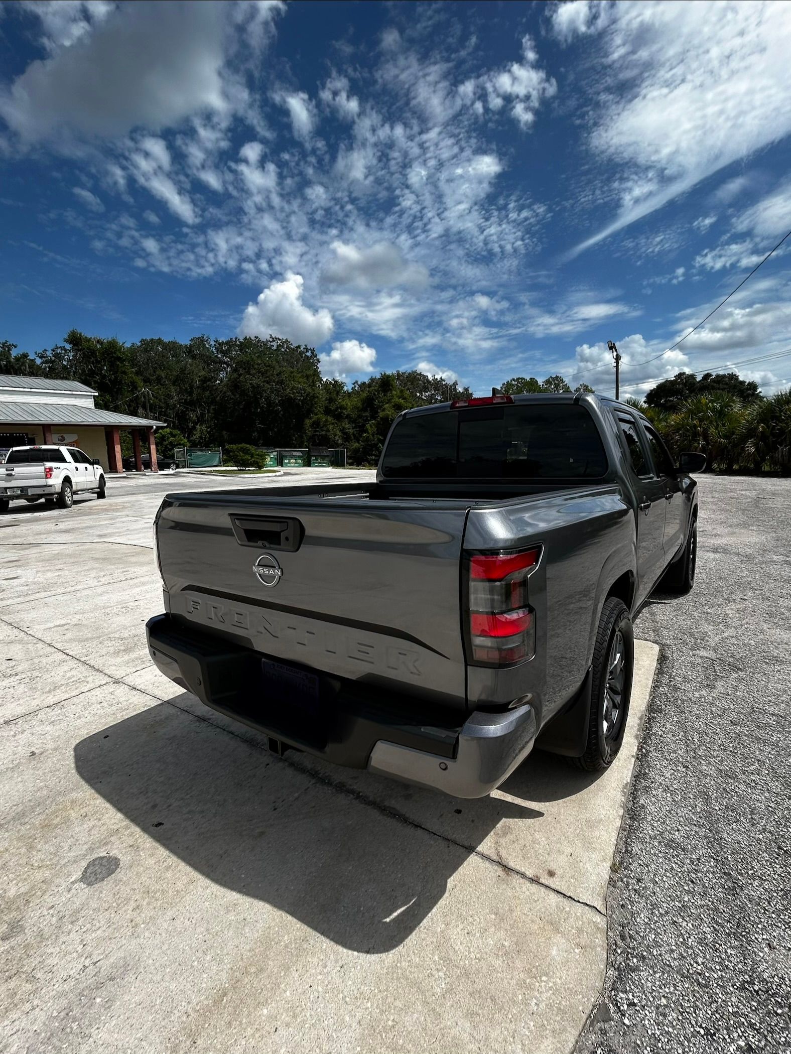 Used 2025 Nissan Frontier SV w/ SV Convenience Package RWD image 6