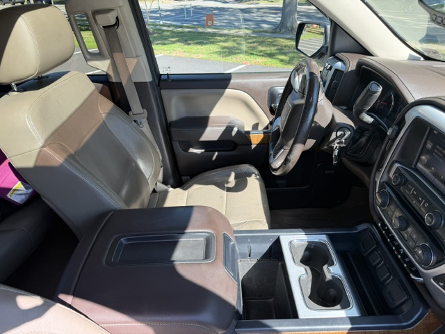 Used 2014 GMC Sierra 1500 SLT w/ Driver Alert Package AWD/4WD image 9