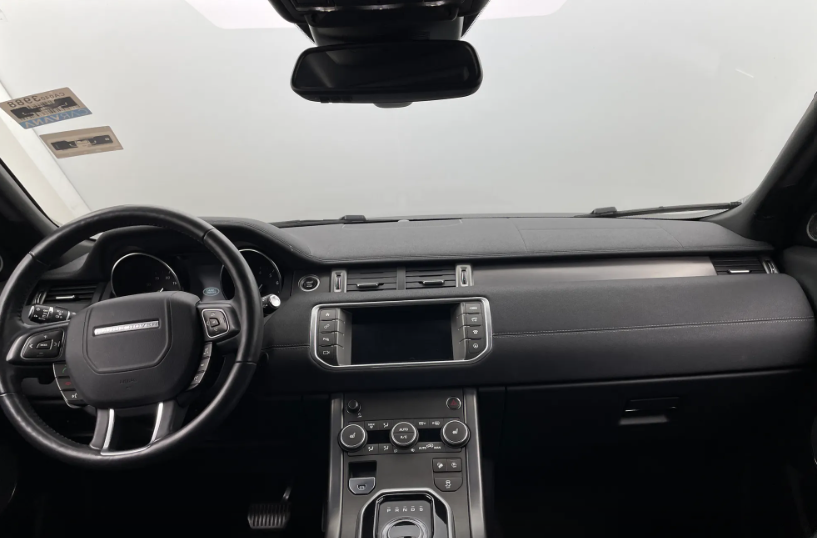 Used 2019 Land Rover Range Rover Evoque Landmark Edition AWD/4WD image 2