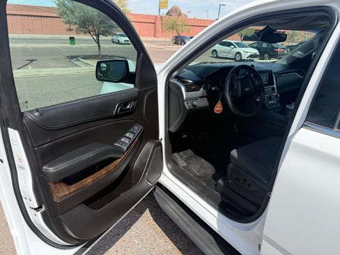 Used 2017 Chevrolet Tahoe 2WD w/ Remote Keyless Entry Package image 4