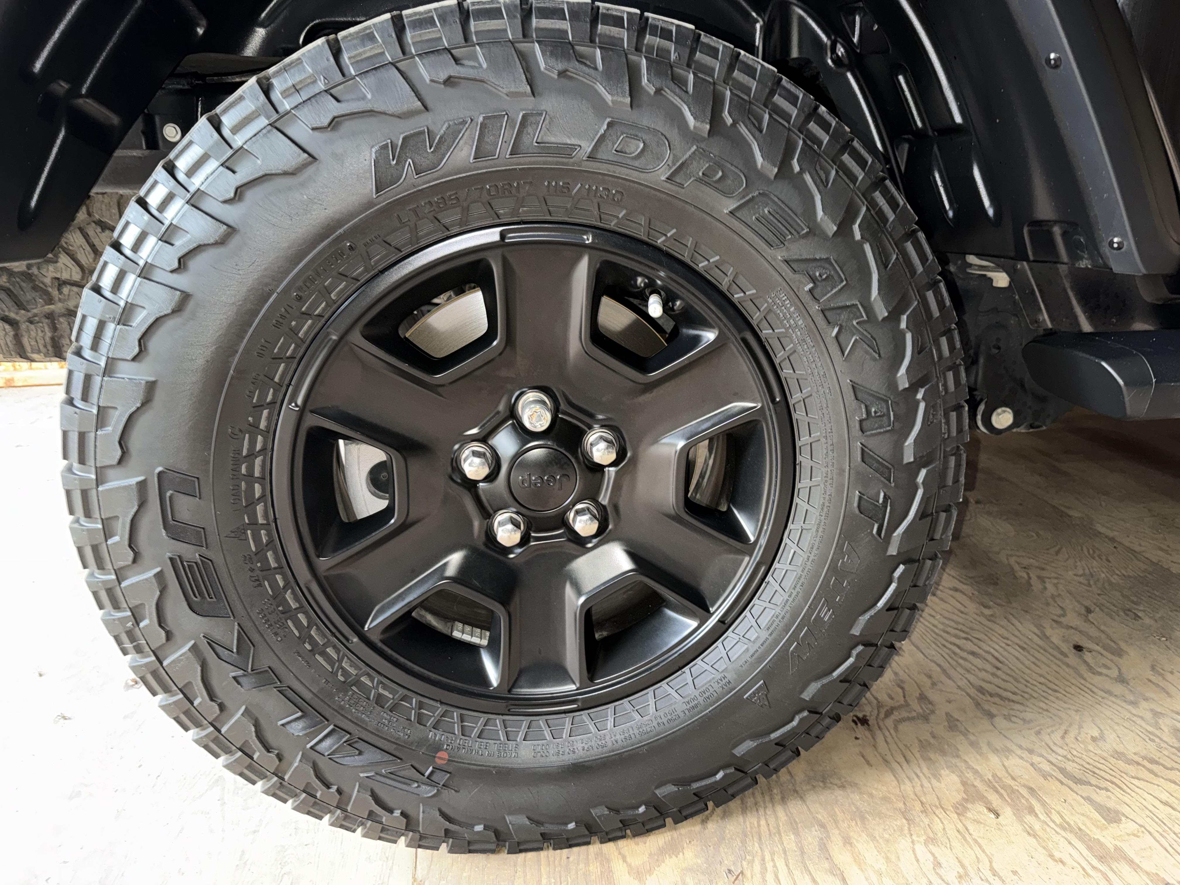 Used 2021 Jeep Gladiator Mojave AWD/4WD image 11
