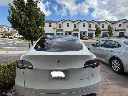 Used 2024 Tesla Model Y Long Range image 5