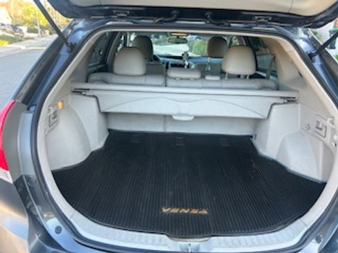 Used 2010 Toyota Venza image 11