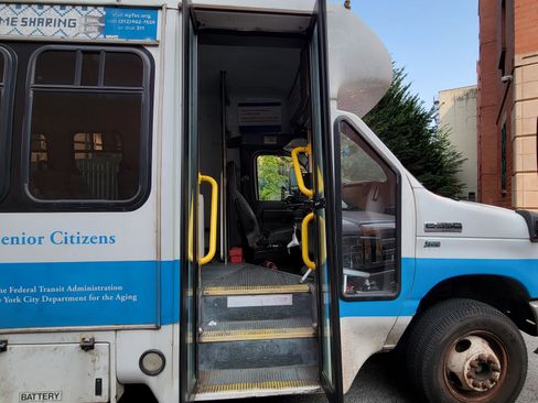 Used 2012 Ford E-350 and Econoline 350 Super Duty w/ Shuttle Bus Prep Pkg image 8