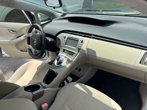 Used 2013 Toyota Prius Two FWD image 12