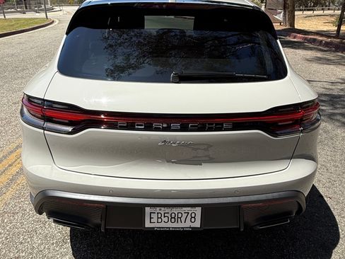 Used 2025 Porsche Macan image 4