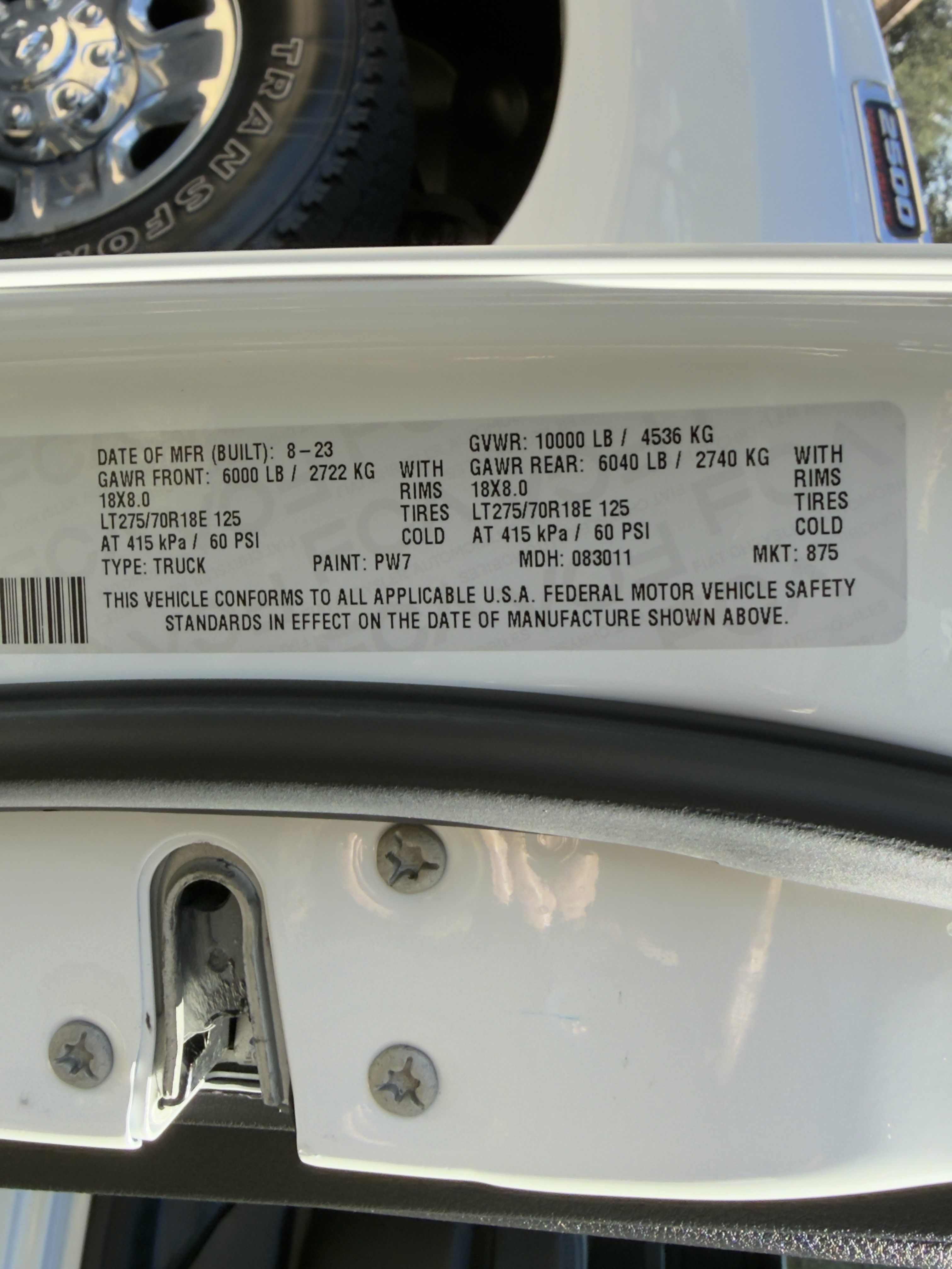 Used 2024 RAM 2500 Tradesman w/ Chrome Appearance Group AWD/4WD image 17